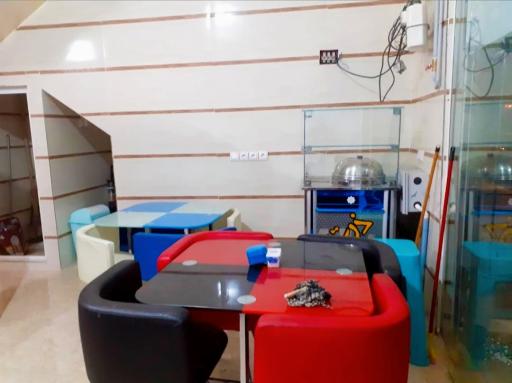 عکس ساندویچی سفارت آبادان