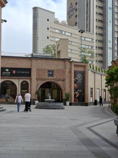 عکس مرکز تجاری رواق