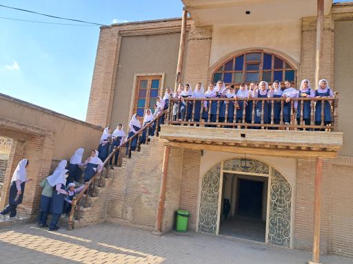 عکس پیش دبستانی و دبستان معین اندیشه 