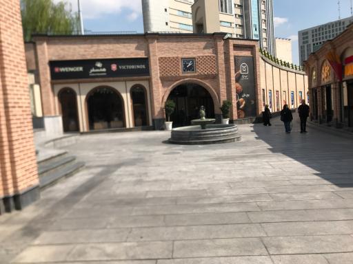 عکس مرکز تجاری رواق