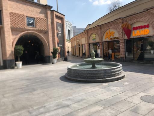 عکس مرکز تجاری رواق