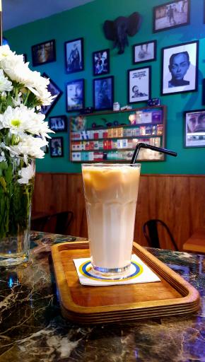 عکس کافه دو ستاره