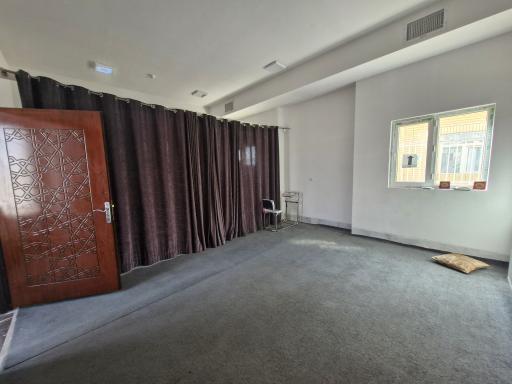 عکس نمازخانه بین راهی