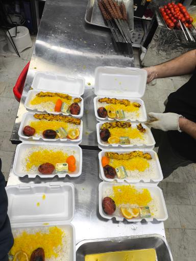 عکس بگیر ببر کباب خوران 