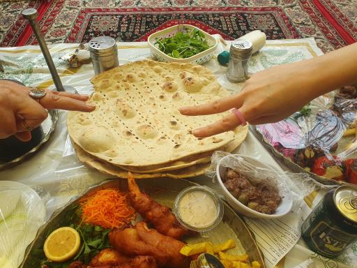 عکس باغ رستوران خانوادگی حسین