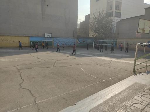 عکس دبیرستان پسرانه شهید باهنر