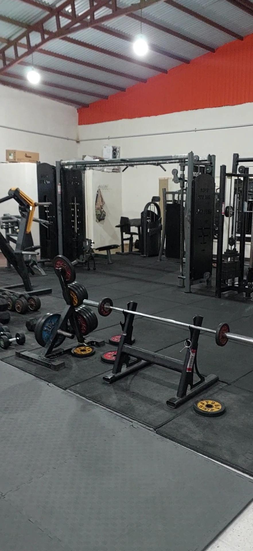 عکس باشگاه بدنسازی انرژی پلاس