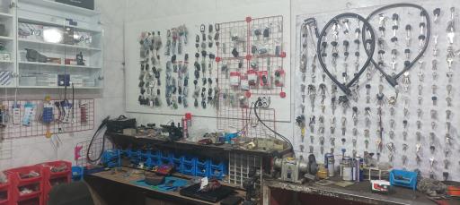 عکس قفل و کلیدسازی هادی