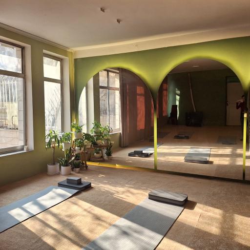 عکس کانون تخصصی پیلاتس و یوگا