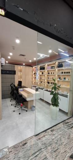 عکس فروشگاه وینلش رشت