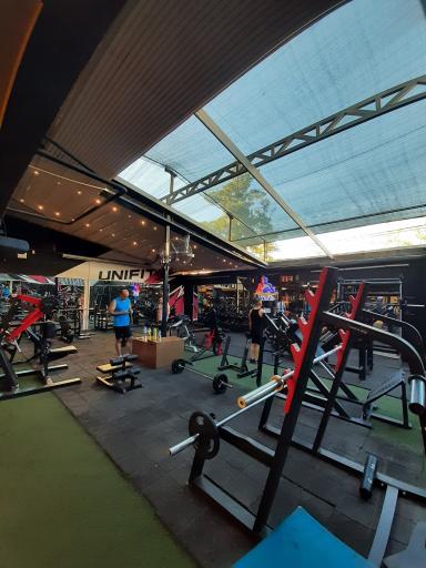 عکس کلوپ ورزشی یونیفیت