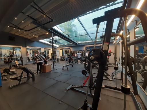 عکس کلوپ ورزشی یونیفیت