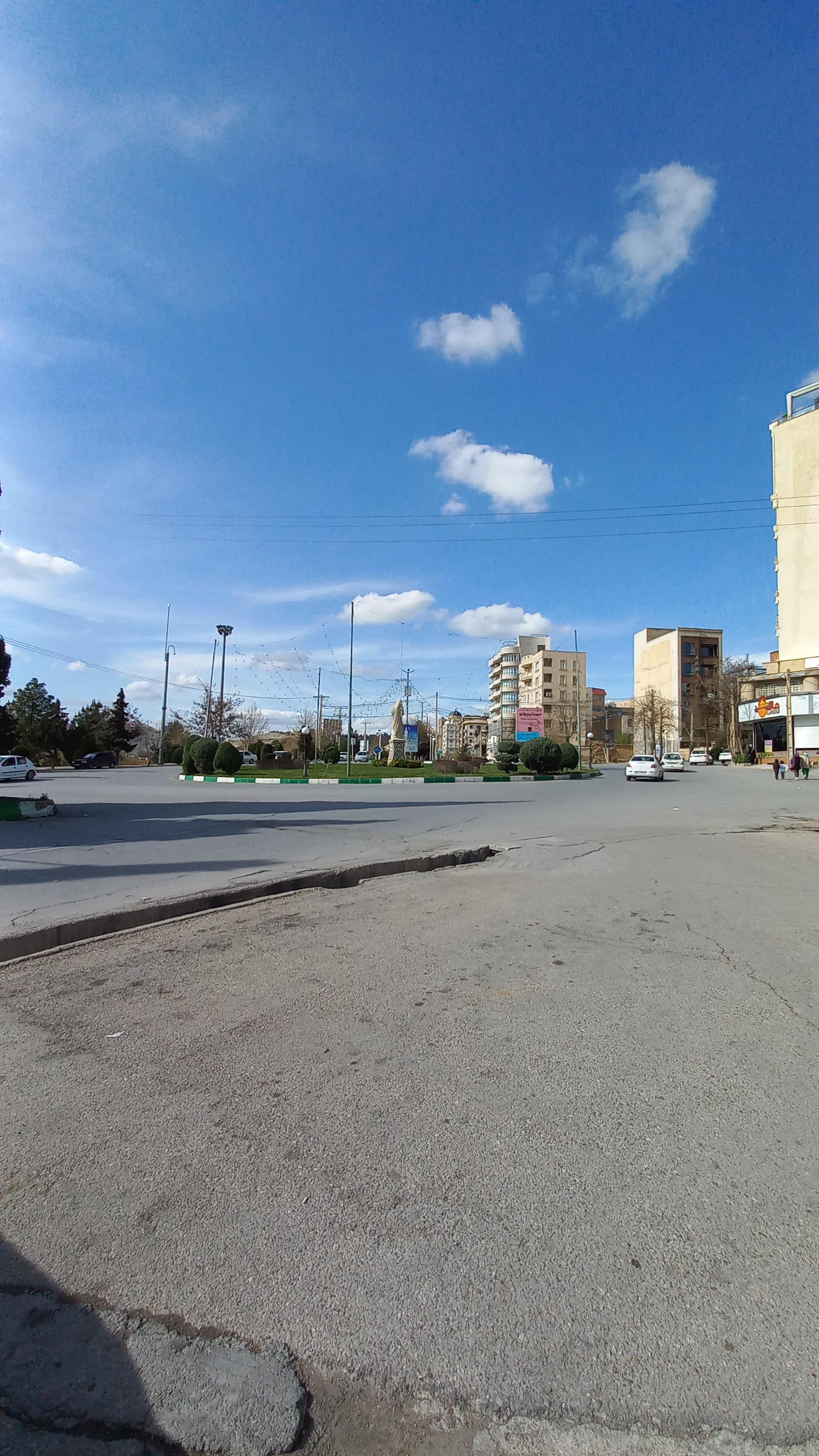 عکس میدان دا (مادر)