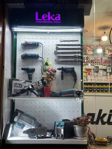 عکس تعمیرات ابزار تسلا