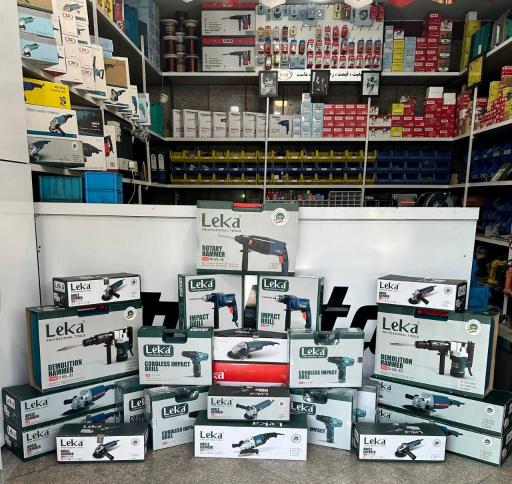 عکس تعمیرات ابزار تسلا