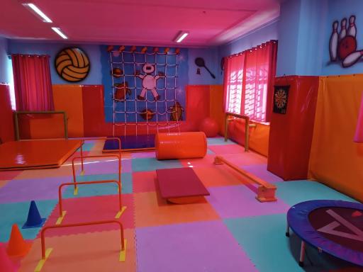 عکس مدرسه پسرانه دانش