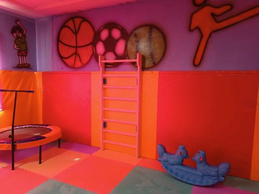 عکس مدرسه پسرانه دانش