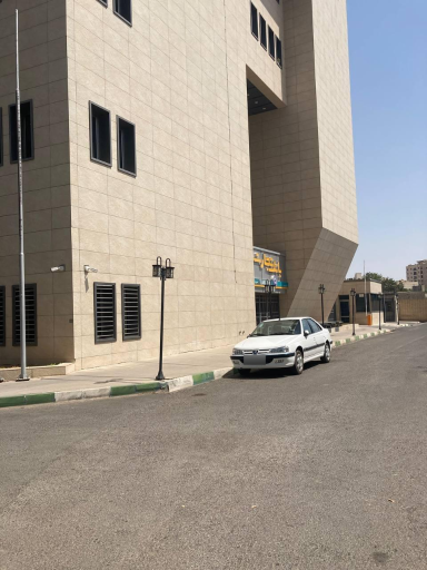 عکس بانک تجارت شعبه مرکزی