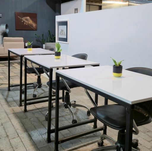 عکس فضای کار اشتراکی هموار