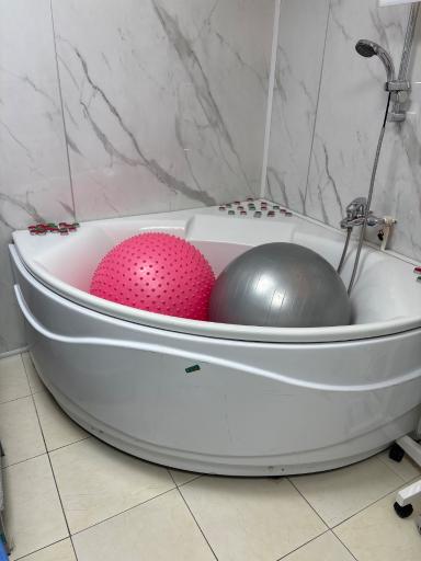 عکس بیمارستان تخصصی پارسا