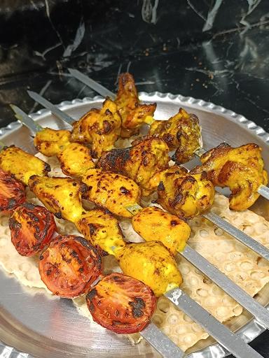 عکس کبابی و فست فود کارن