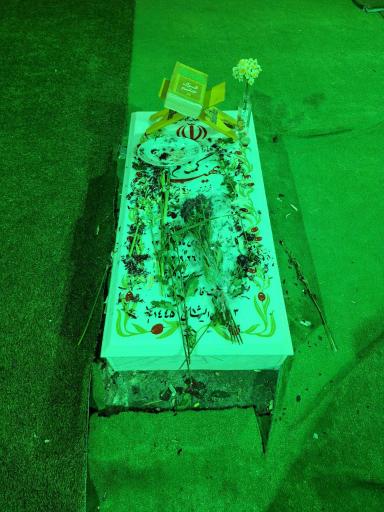 عکس مزار شهید گمنام بیاض