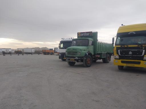 عکس پارکینگ ماشین سنگین تعویض پلاک22بهمن