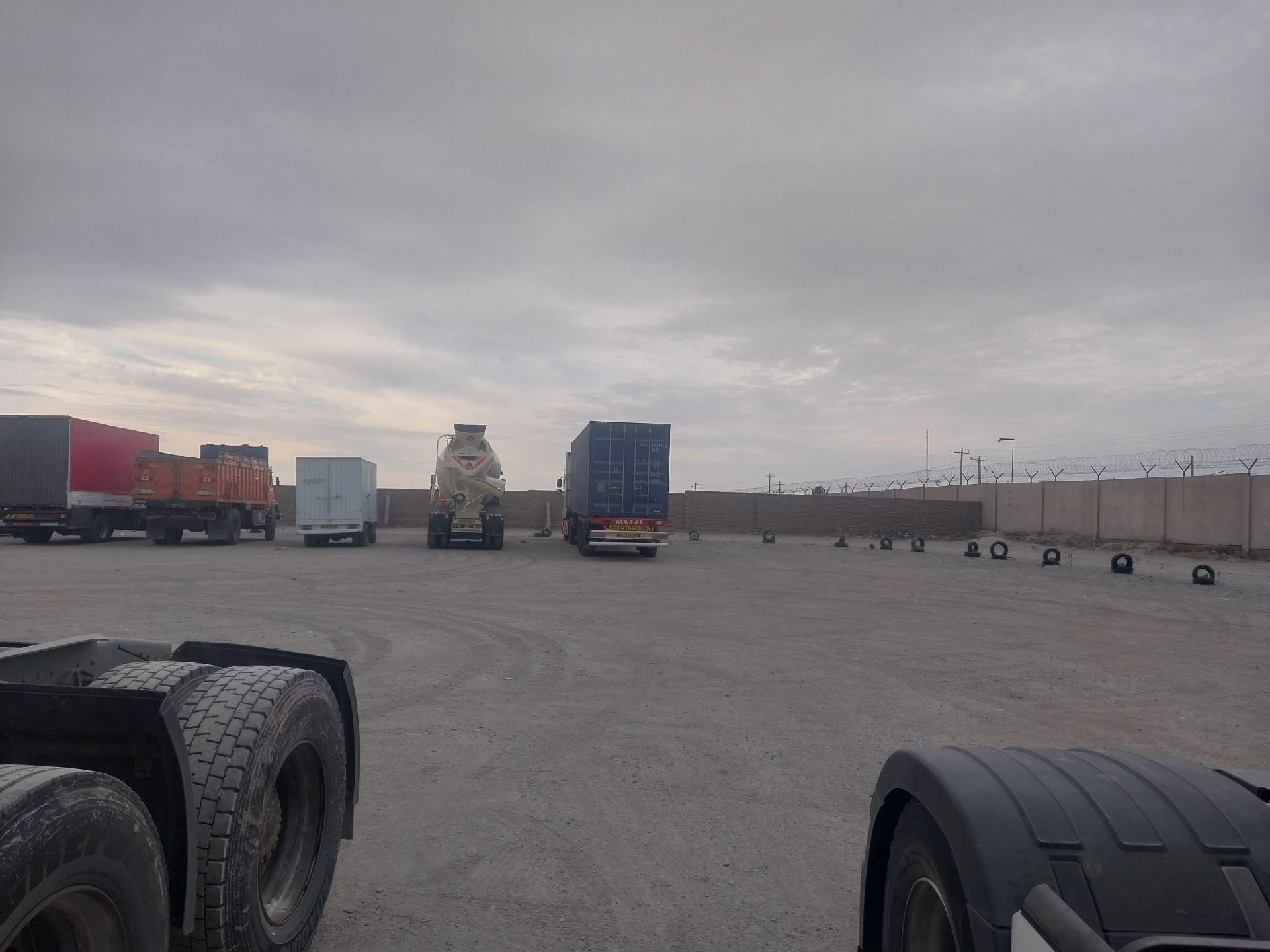 عکس پارکینگ ماشین سنگین