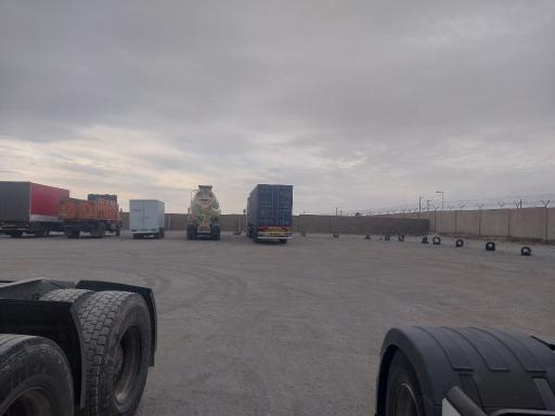 عکس پارکینگ ماشین سنگین تعویض پلاک22بهمن