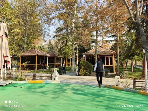 عکس باشگاه بانک ملی (باشگاه آجودانیه)