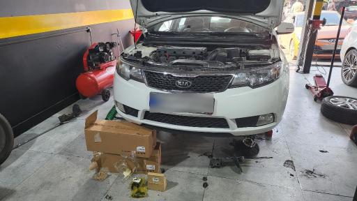 عکس تعمیرگاه هیوندای کیا میتسوبیشی علی توکیو
