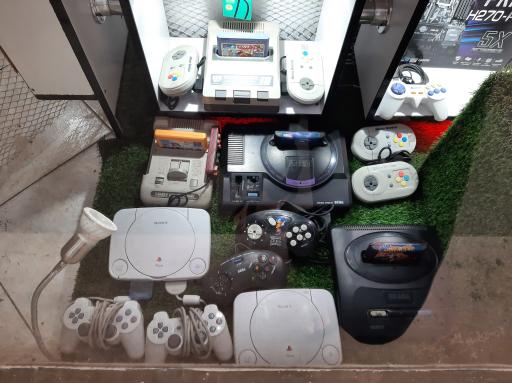 عکس خدمات کامپیوتری و اینترنتی فیلمو