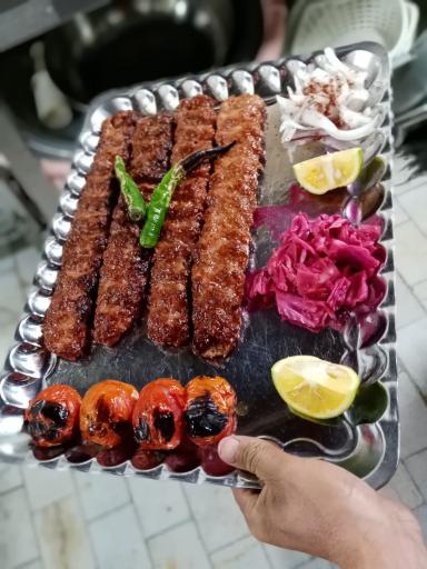 عکس کبابی باباحاجی