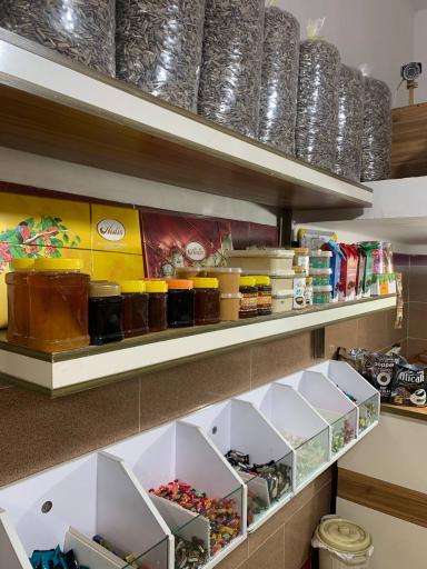 عکس تولیدی و فروشگاه آجیل صدفی