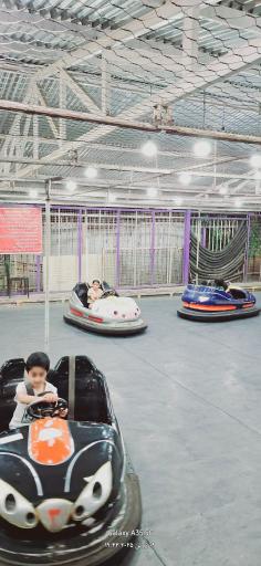 عکس شهربازی پارک شقایق