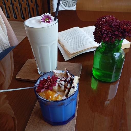 عکس کافه کتاب خانه فیروزه