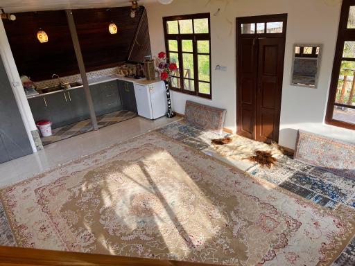 عکس بومگردی ماه تی تی