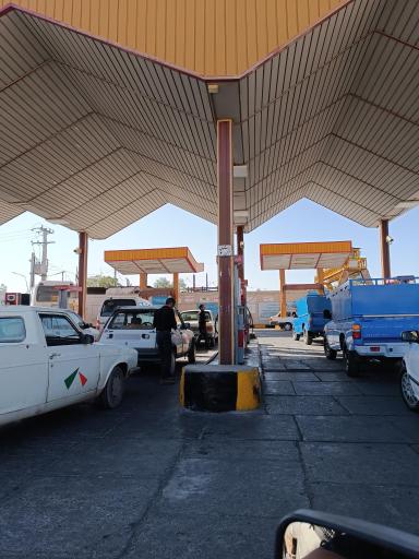 عکس جایگاه سوخت ذکایی (CNG و بنزین)