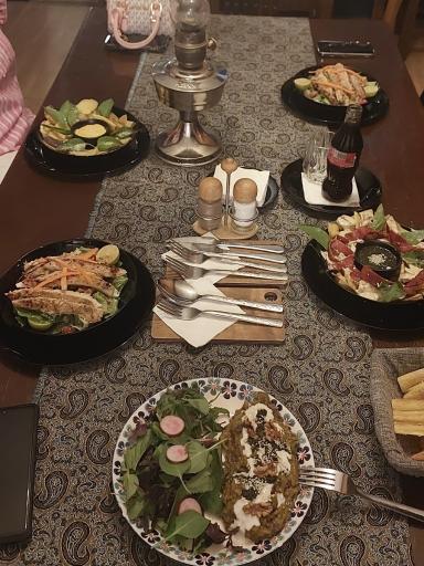 عکس کافه کتاب خانه فیروزه