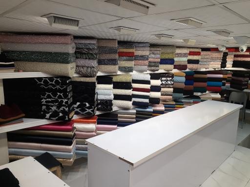 عکس پارچه قرمز