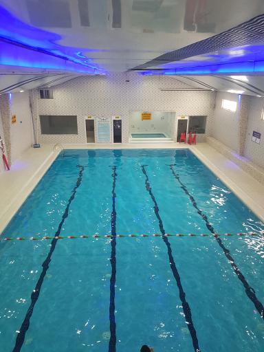 عکس استخر الماس اندیشه