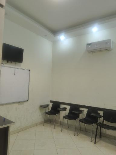 عکس آموزشگاه زبان سفیر