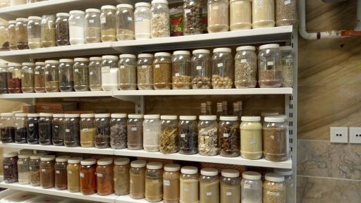 عکس عطاری زمان 