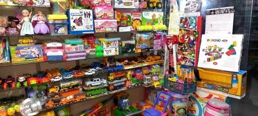 عکس فروشگاه اسباب بازی ثابت