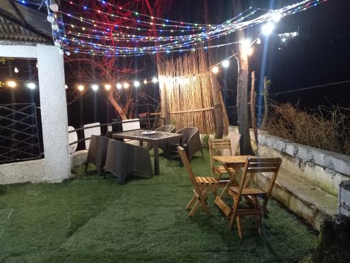 عکس کافه کبابی شوروم