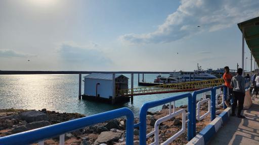 عکس اسکله جزیره هرمز