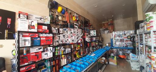 عکس رنگ و ابزار رضا