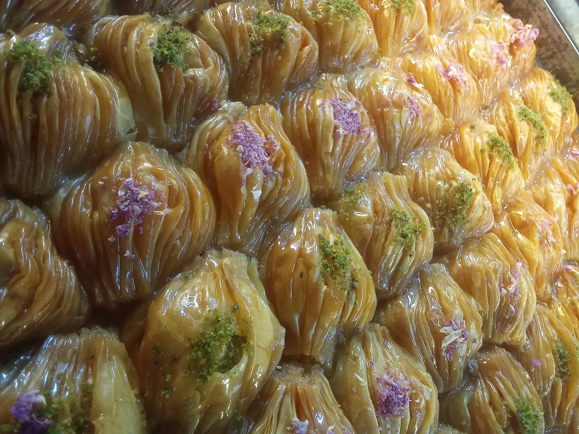 عکس کافه قنادی نخودچی 