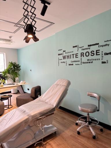 عکس کلینیک رز سفید