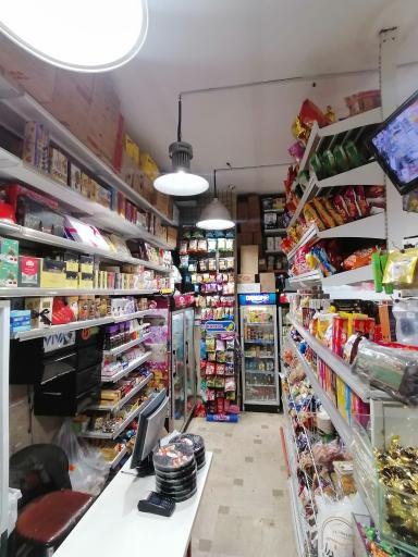 عکس سوپر مارکت صدرا